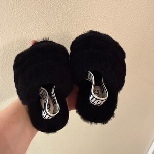 UGG Kids' Black Fuzzy Slides